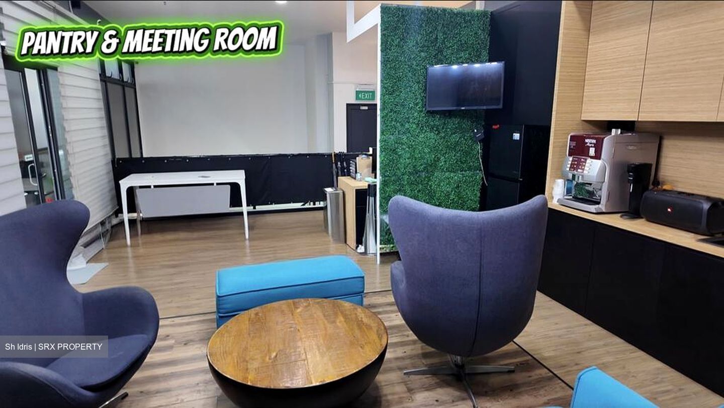 A'posh Bizhub (D27), Factory #499157481